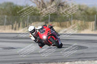 media/Dec-01-2025-Moto Forza (Mon) [[2daa91e15f]]/1-Advanced Group/Session 3 (Turn 3)/
